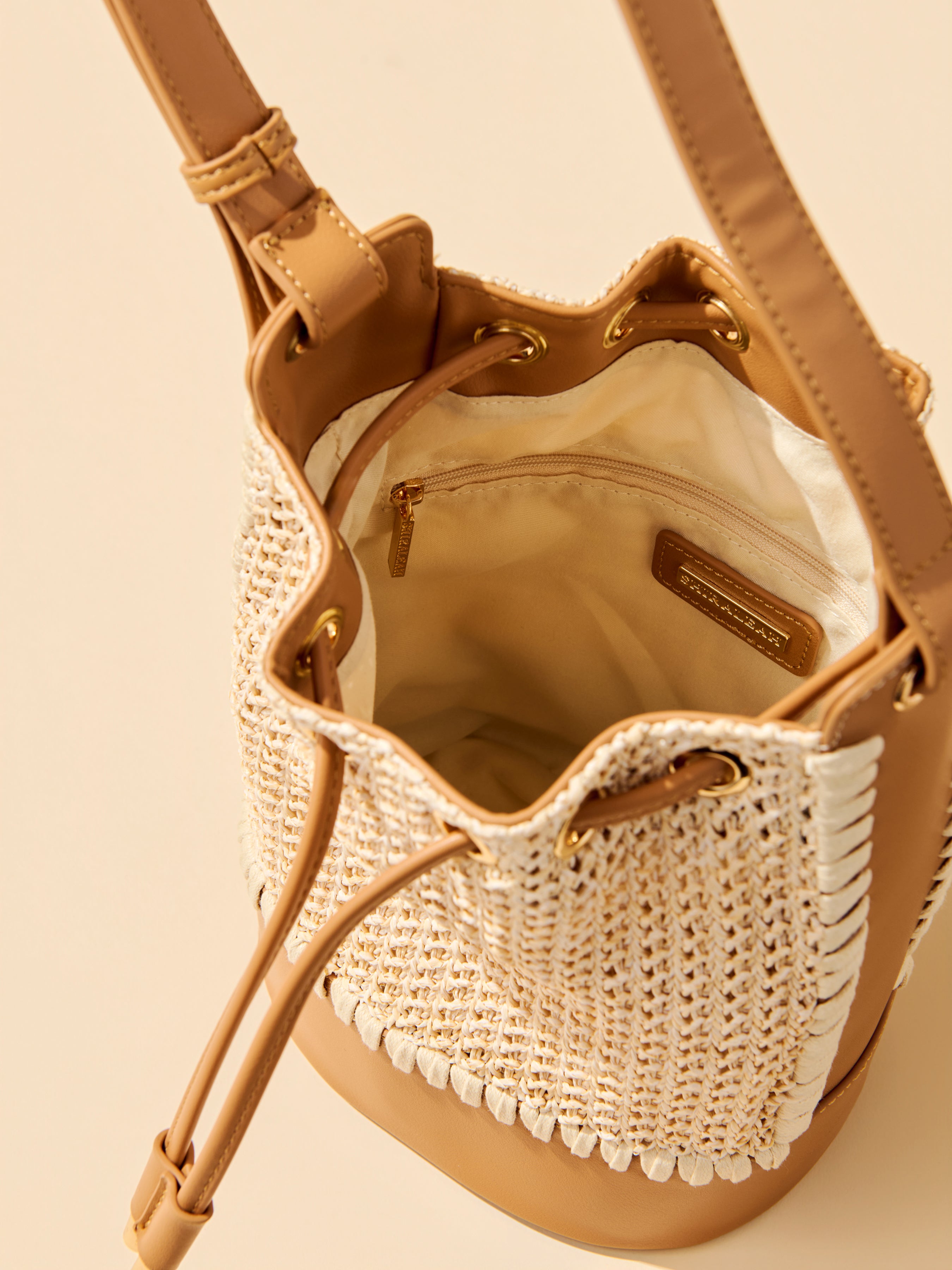 Shiraleah Mia Bucket Bag TAN