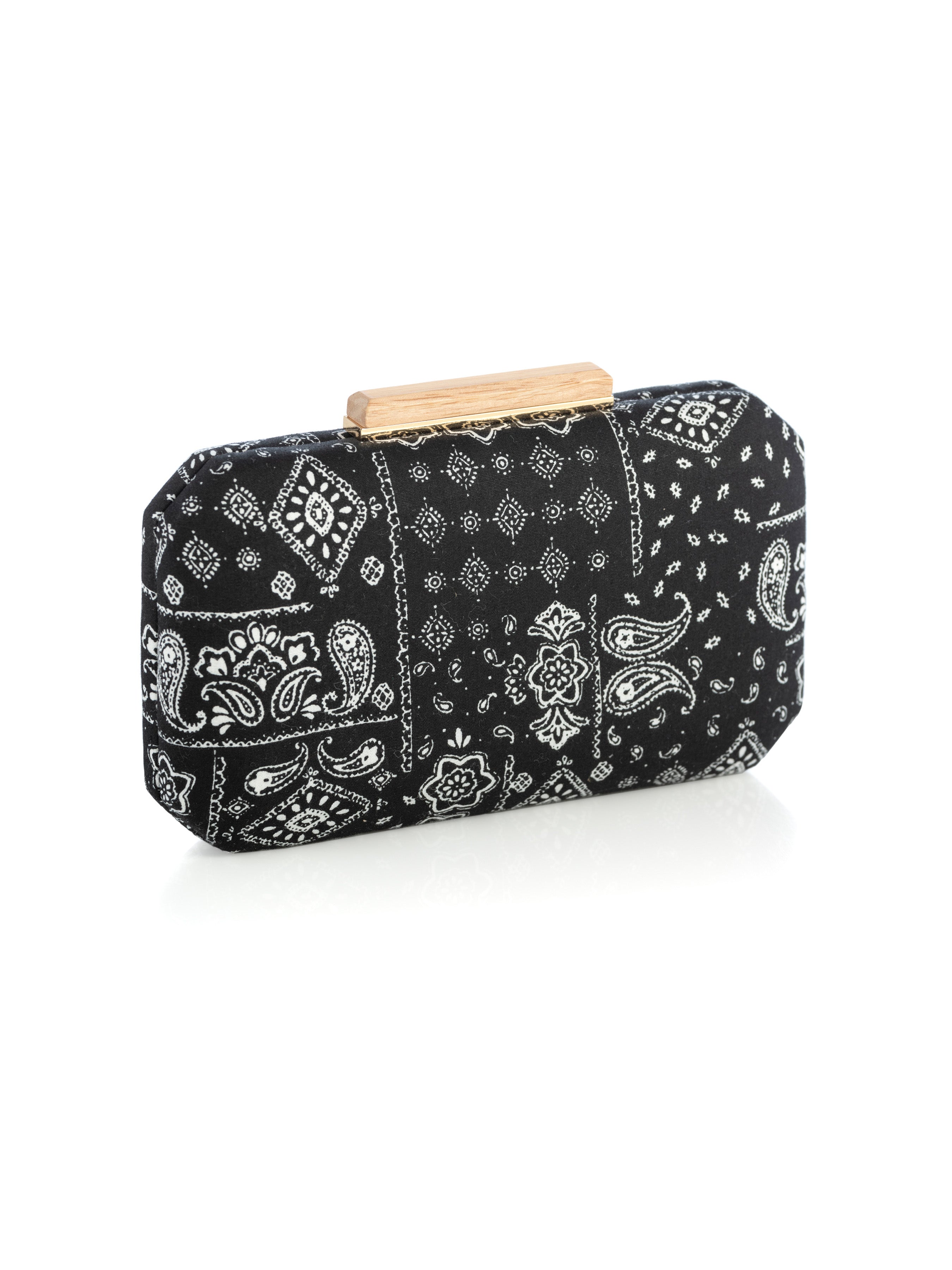 Shiraleah Pippa Minaudiere, Black