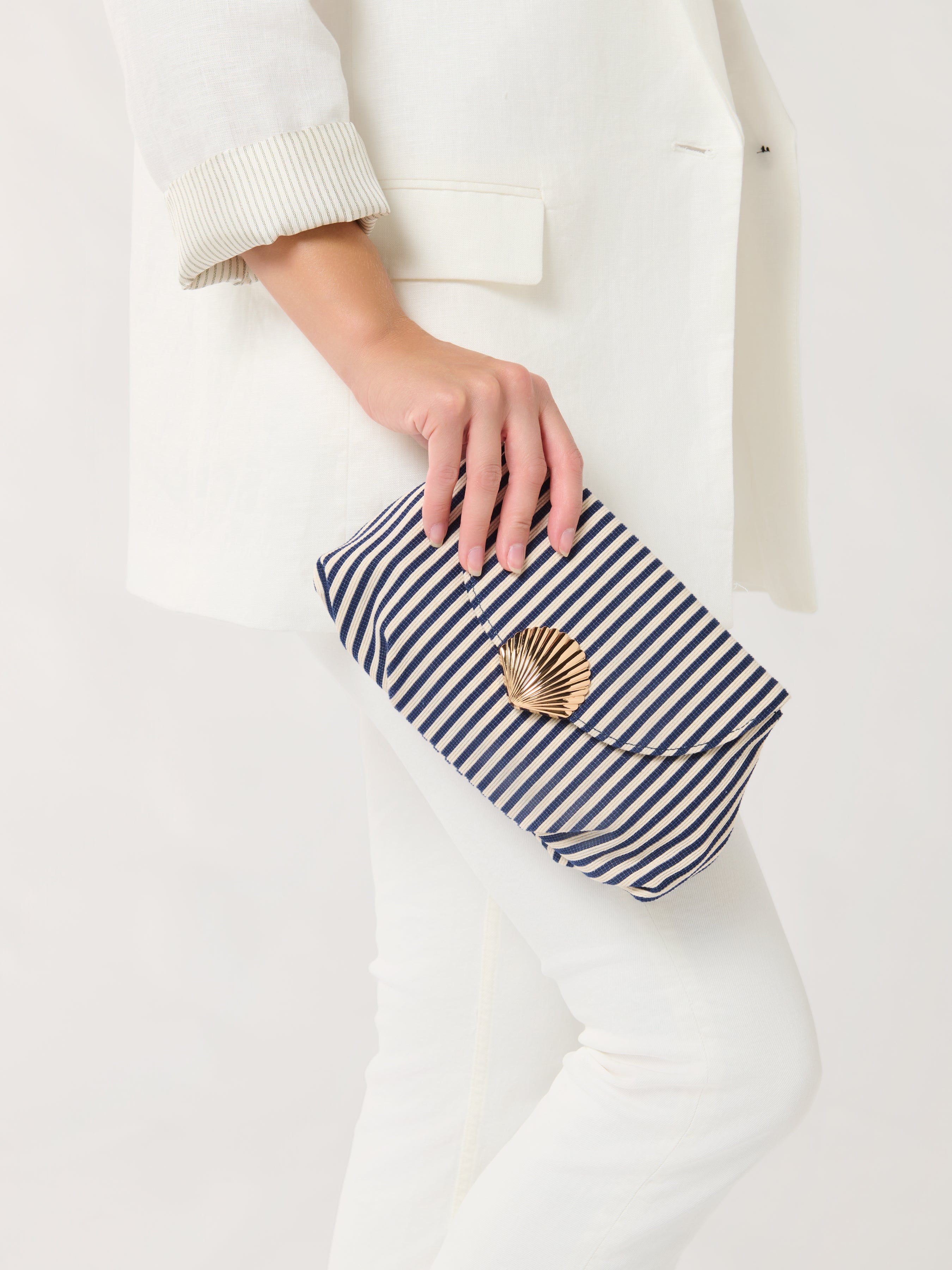 Shiraleah Kaia Clutch NAVY