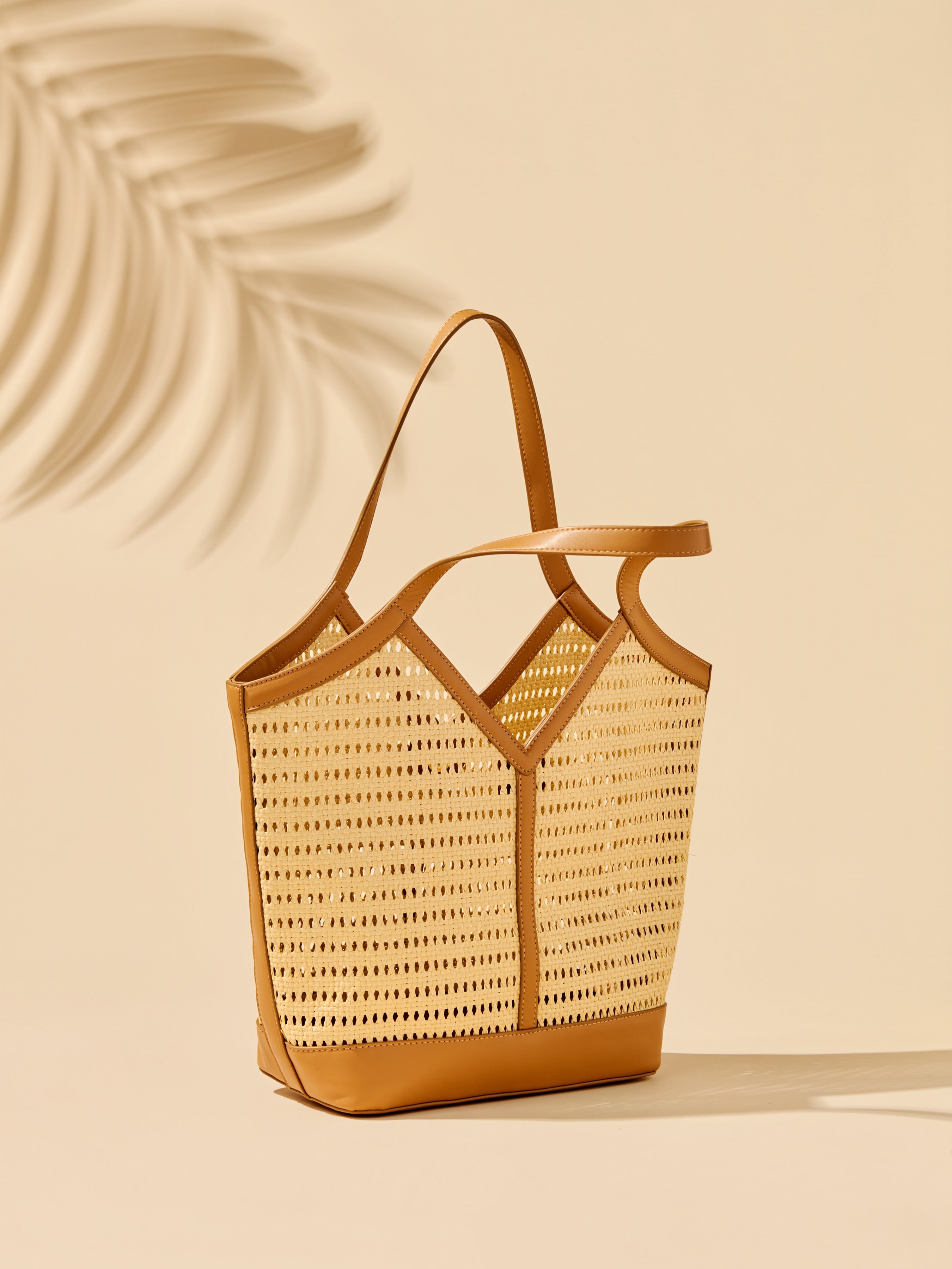 Shiraleah Tosca Tote TAN