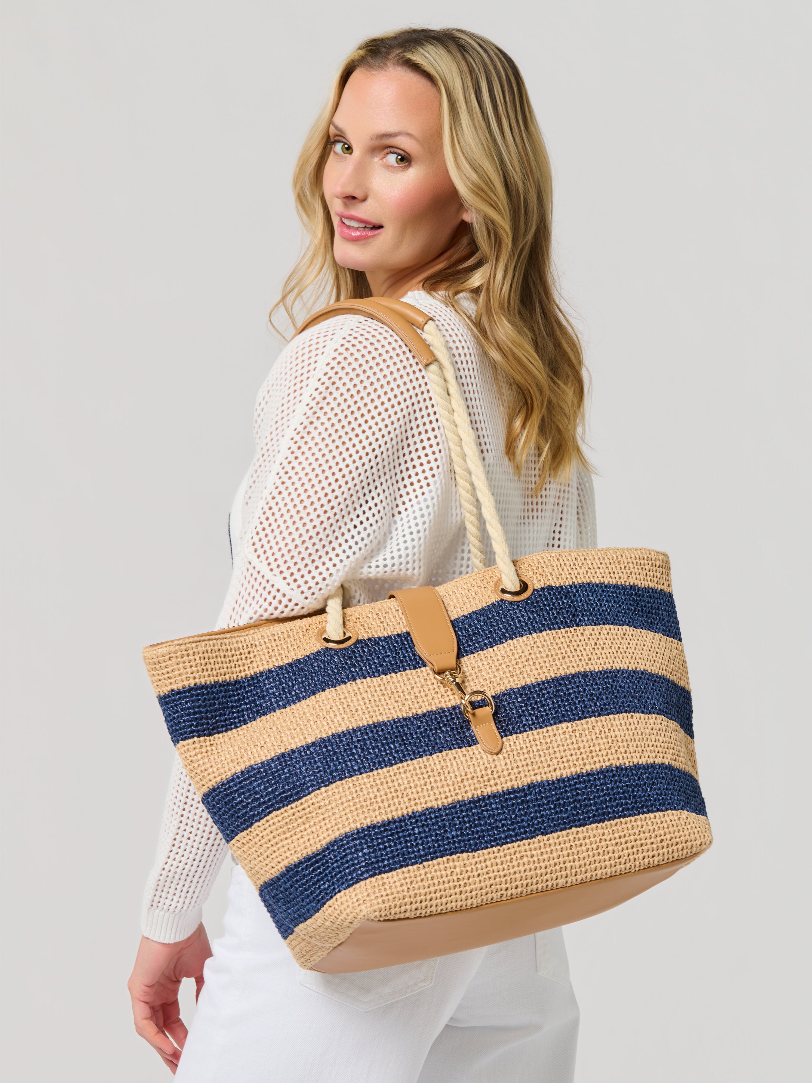 Shiraleah Rina Tote, Navy