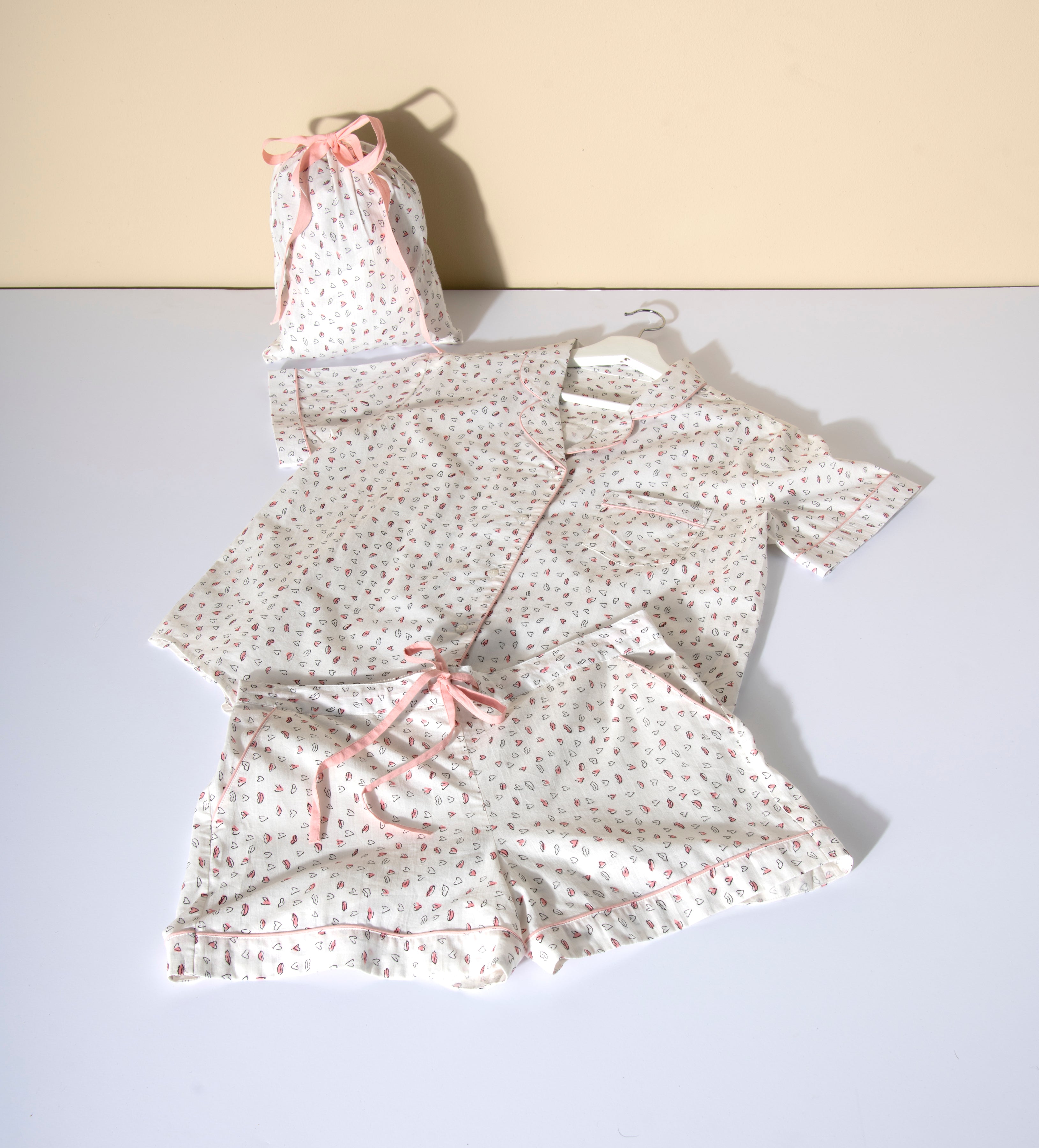 Shiraleah Luv Heart Print Pj Set, Ivory
