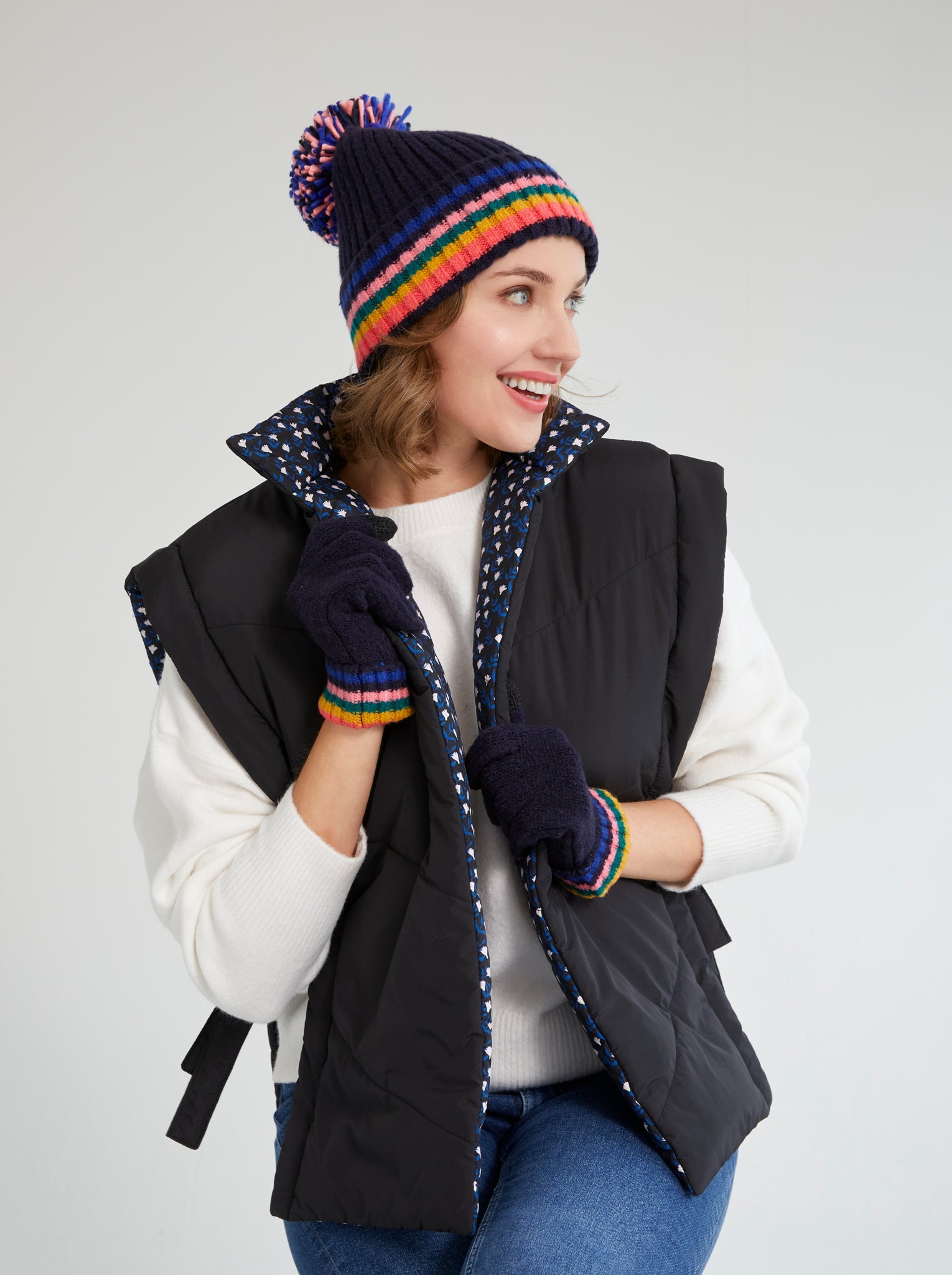 Shiraleah Petra Reversible Vest, Black