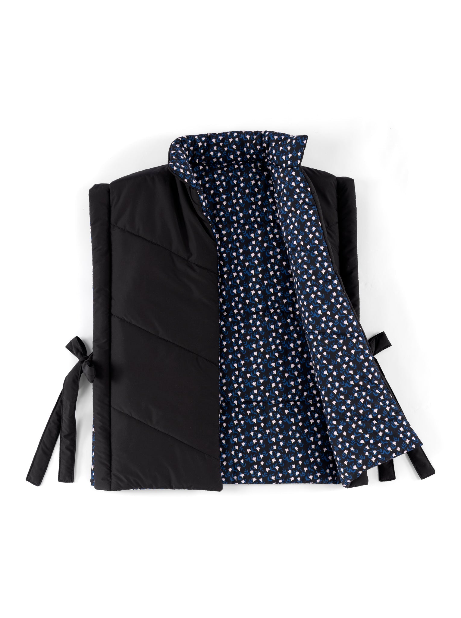 Shiraleah Petra Reversible Vest, Black