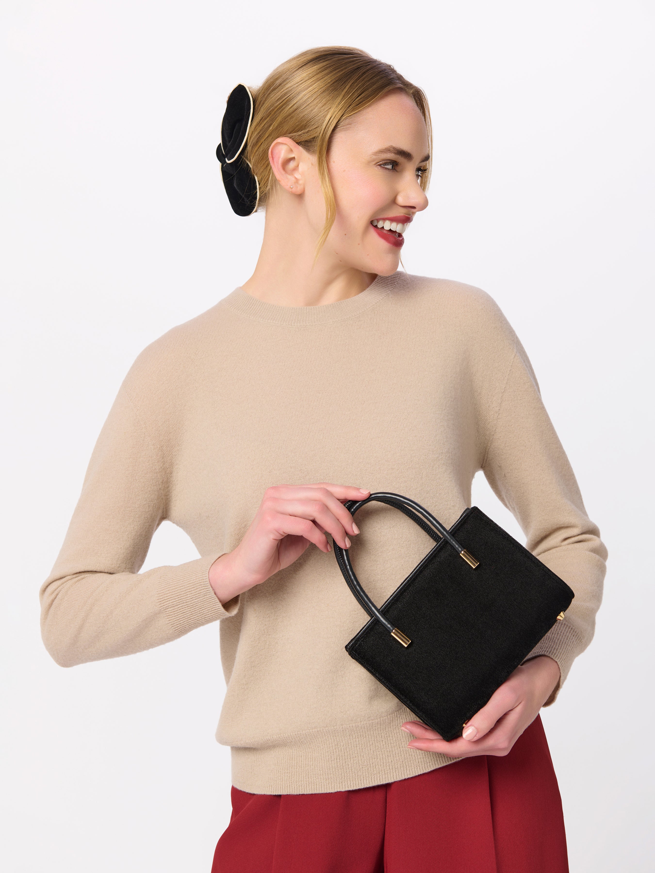 Shiraleah Velvet Claw Clip BLACK / OS