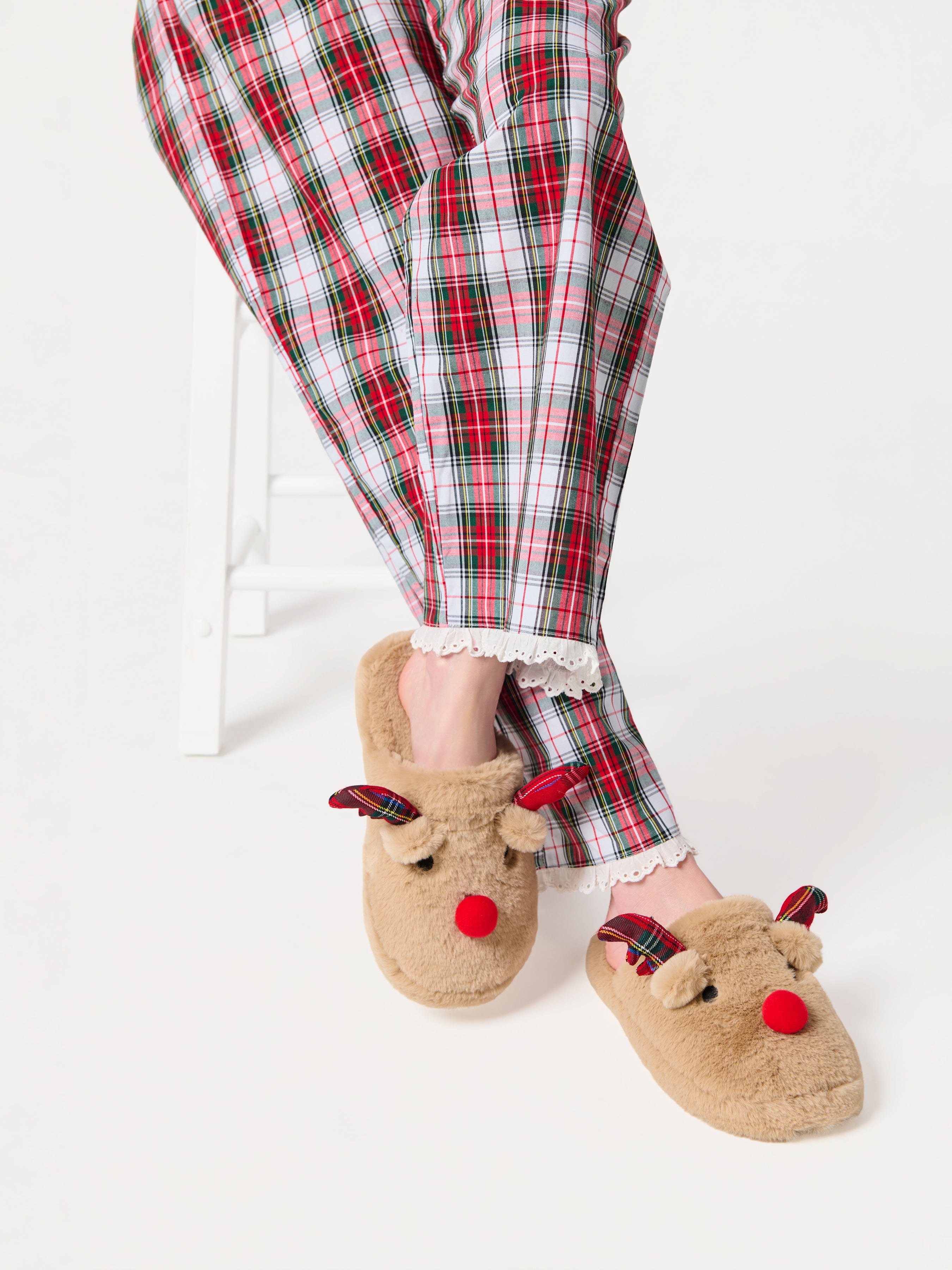 Shiraleah Reindeer Slippers, Brown BROWN / S/M