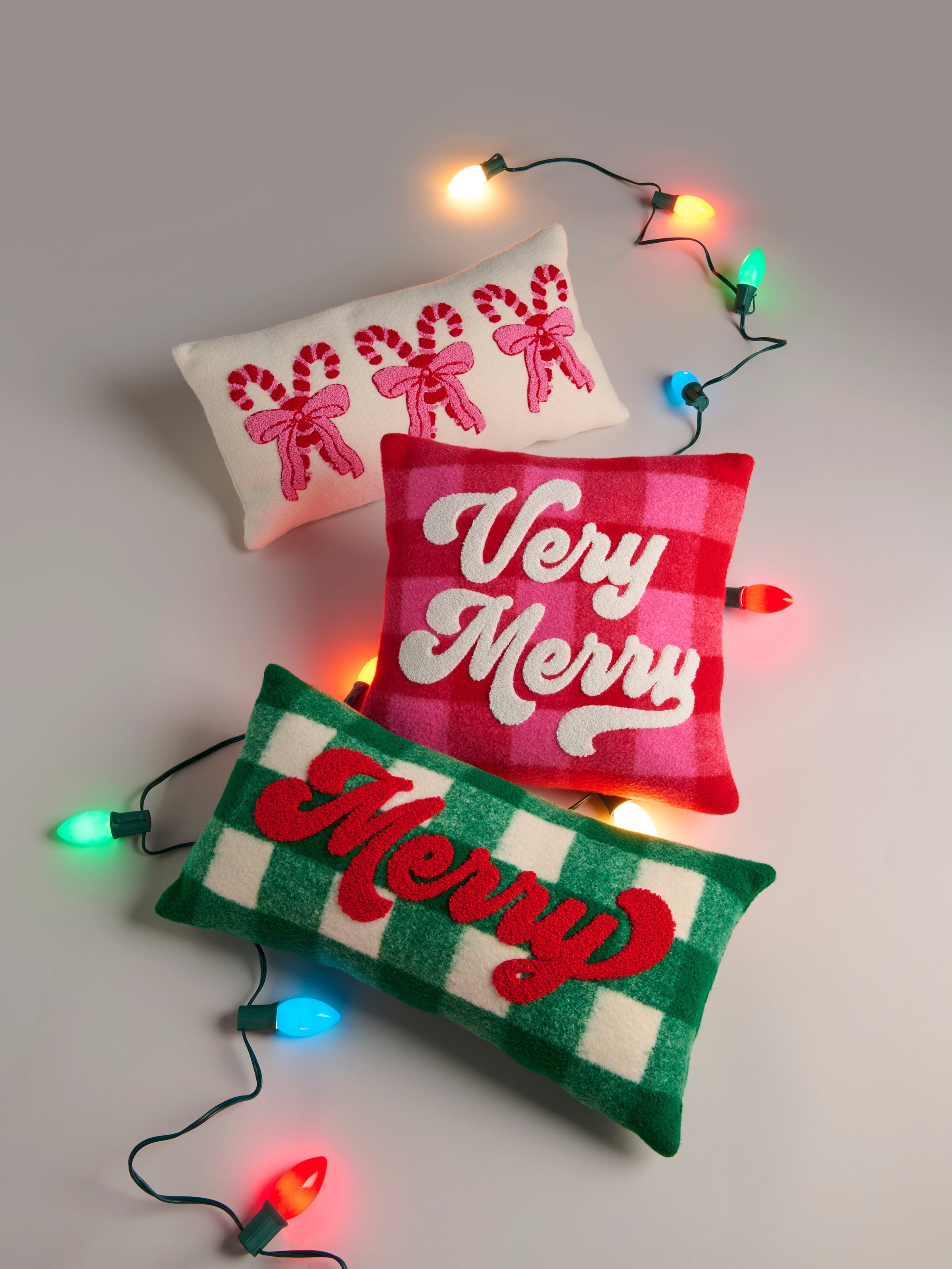 Shiraleah "Merry" Plaid Pillow, Green