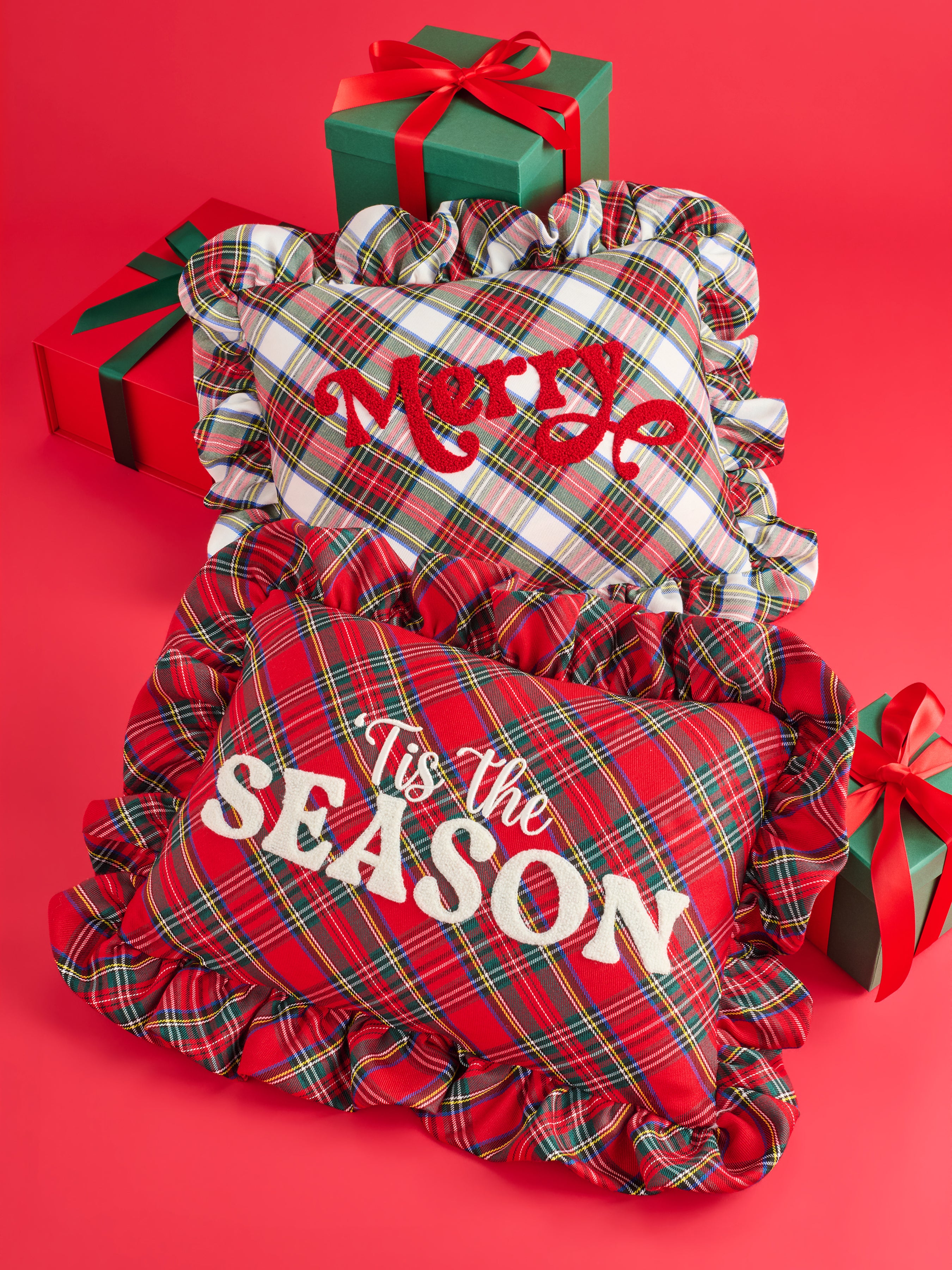 Shiraleah "Merry" Plaid Pillow, Ivory