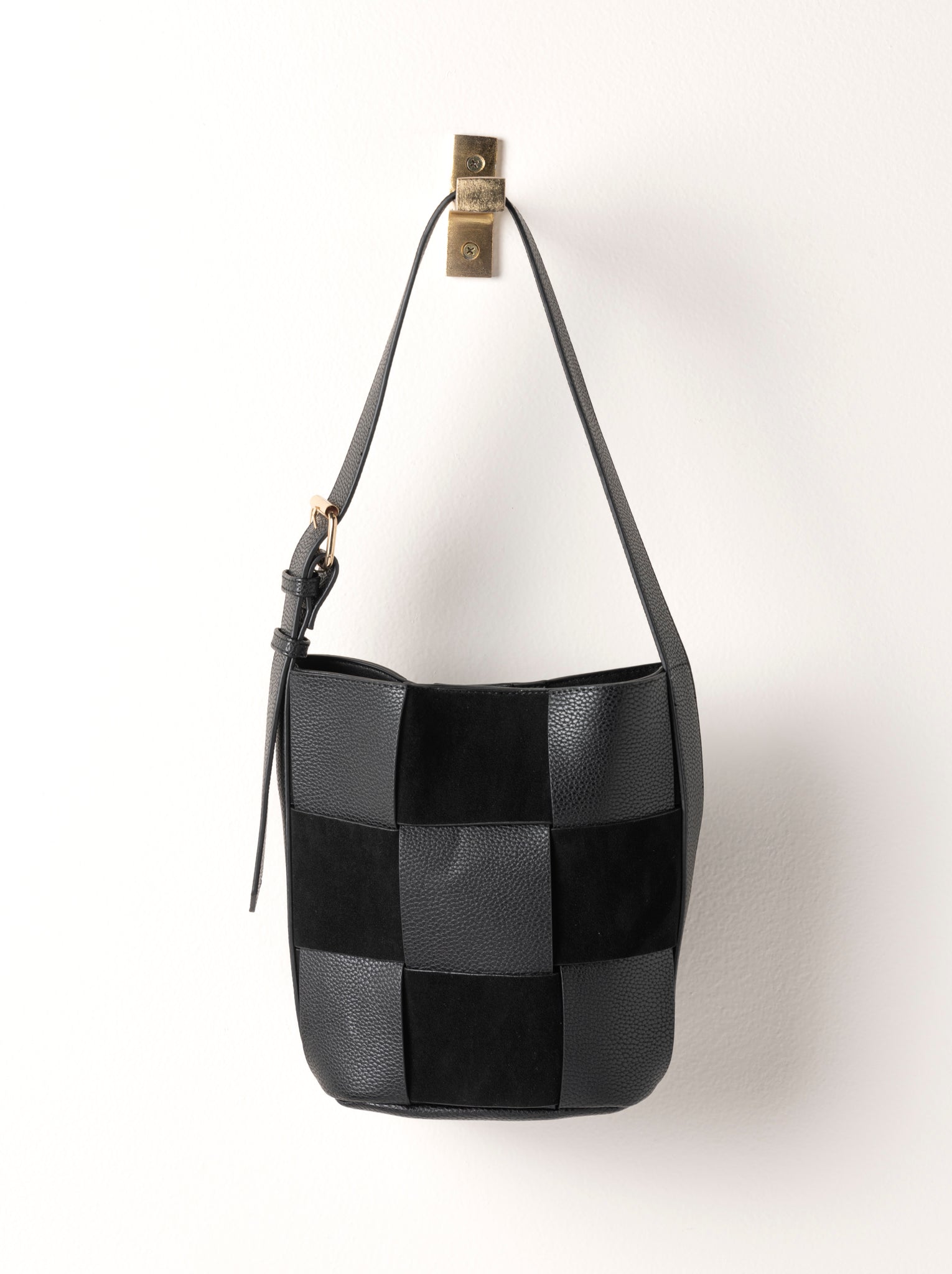 Shiraleah Verona Bucket Bag, Black