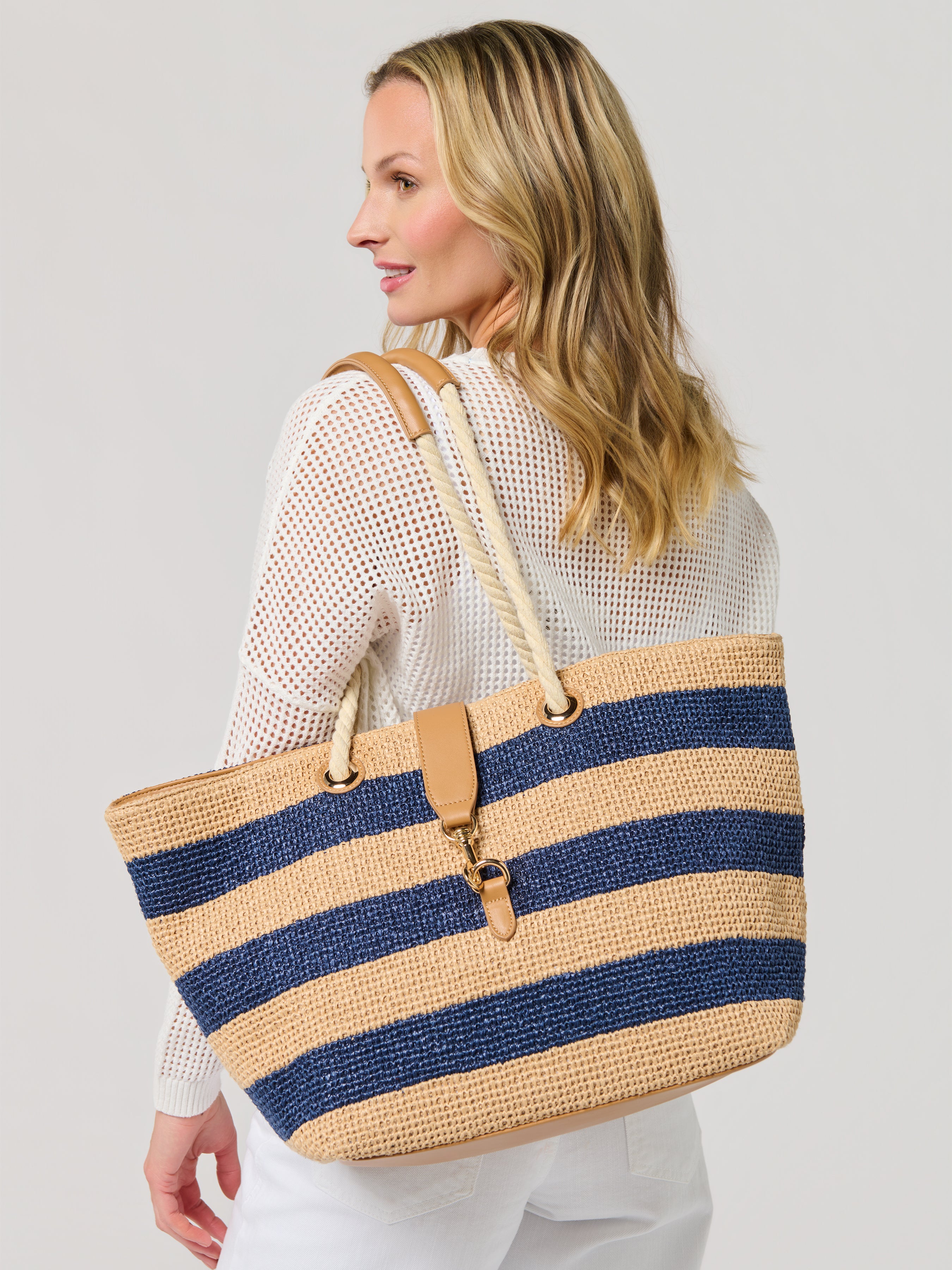 Shiraleah Rina Tote, Navy