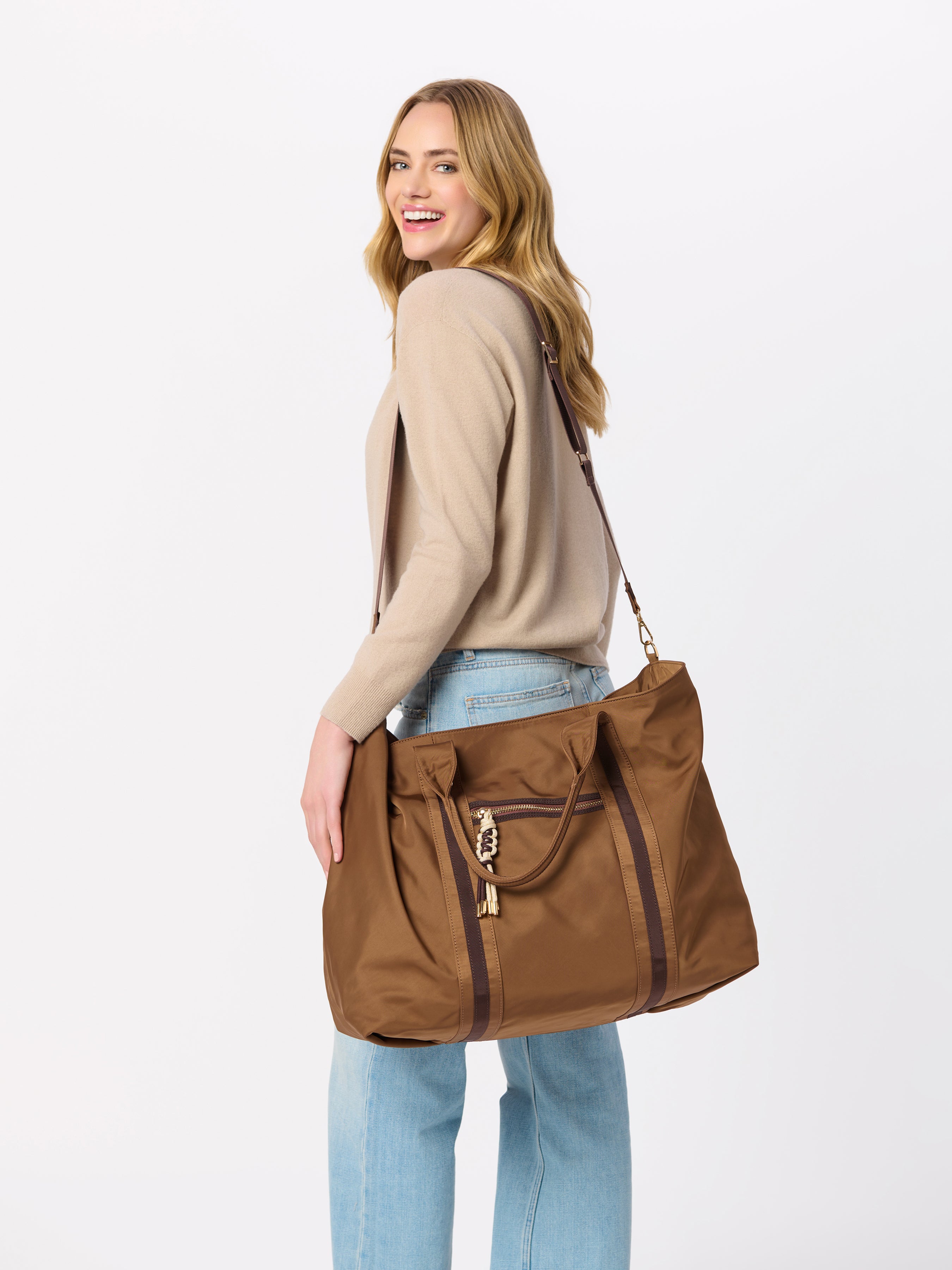 Shiraleah Jet Travel Tote MOCHA / OS