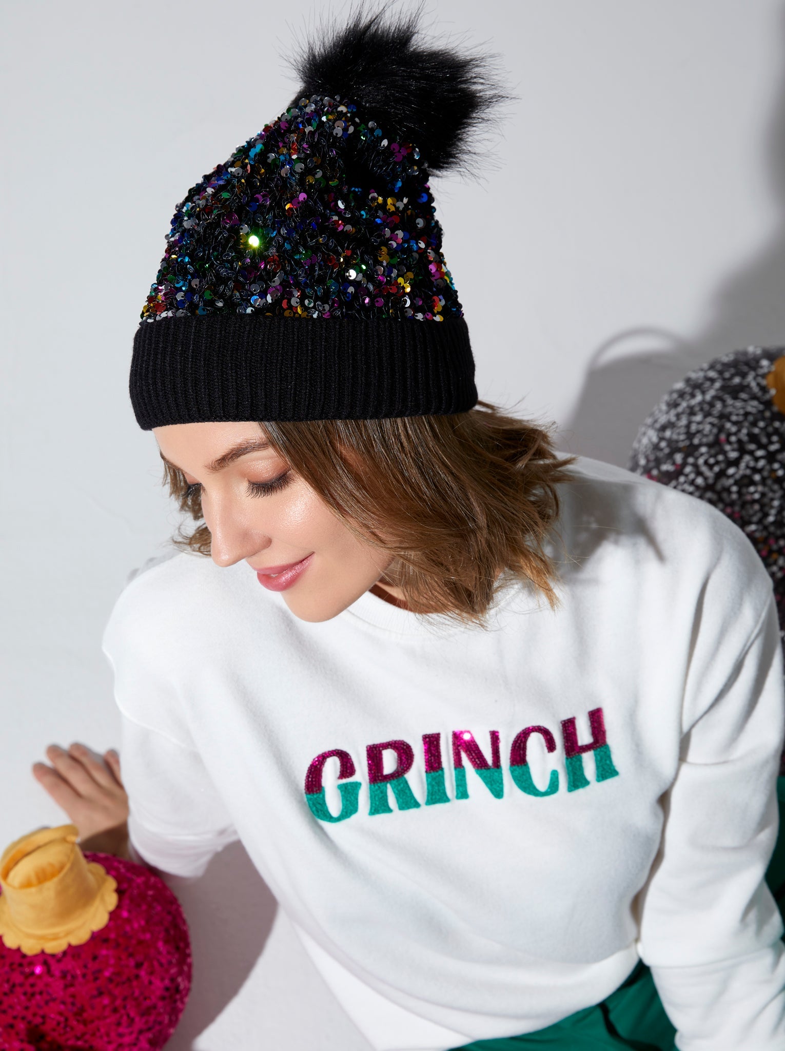 Assorted Set Of 6 "Grinch" Sweatshirts, Ivory