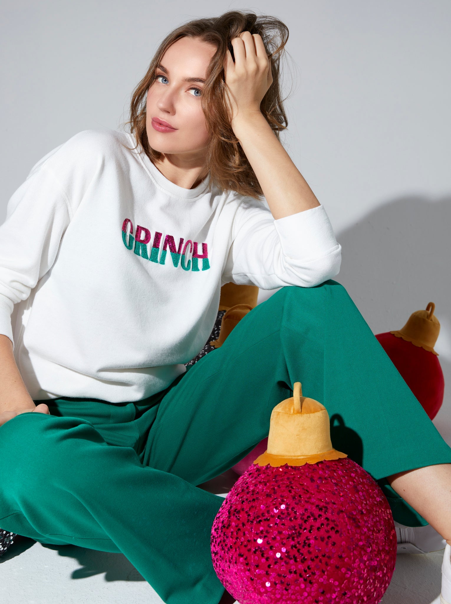 Assorted Set Of 6 "Grinch" Sweatshirts, Ivory