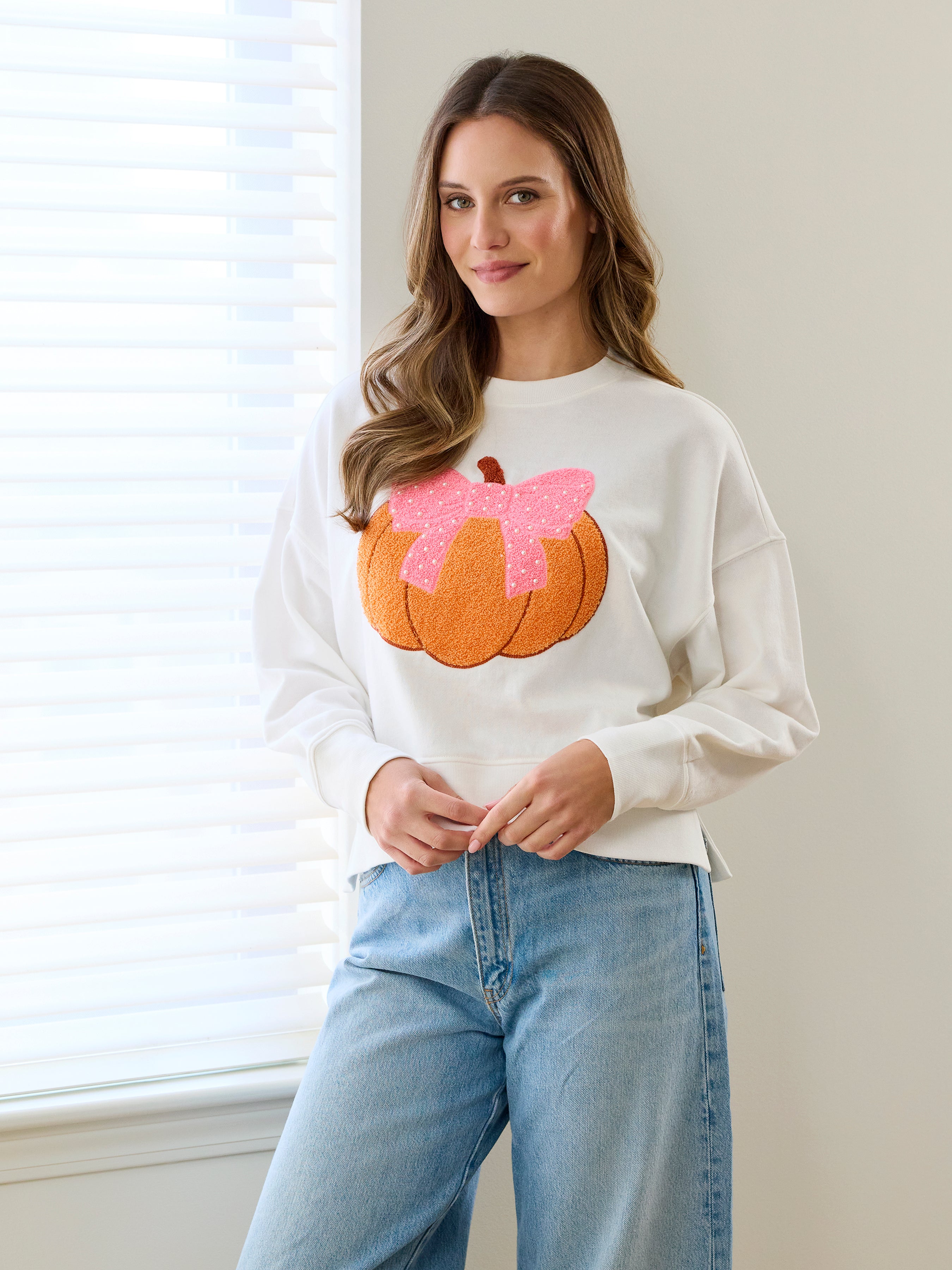 Shiraleah Pretty Pumpkin Relaxed Sweatshirt, Ivory