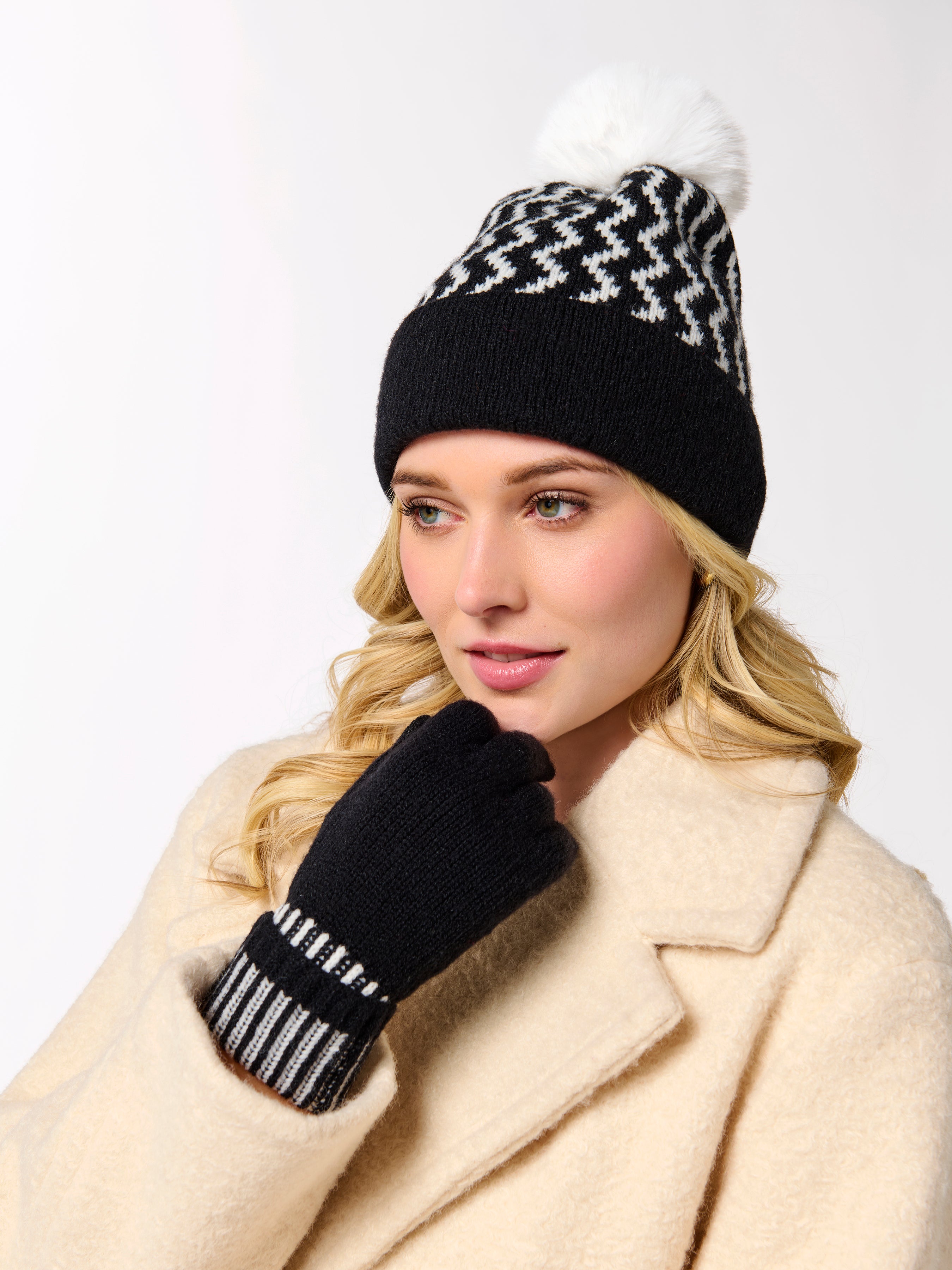 Shiraleah Ziggy Beanie BLACK