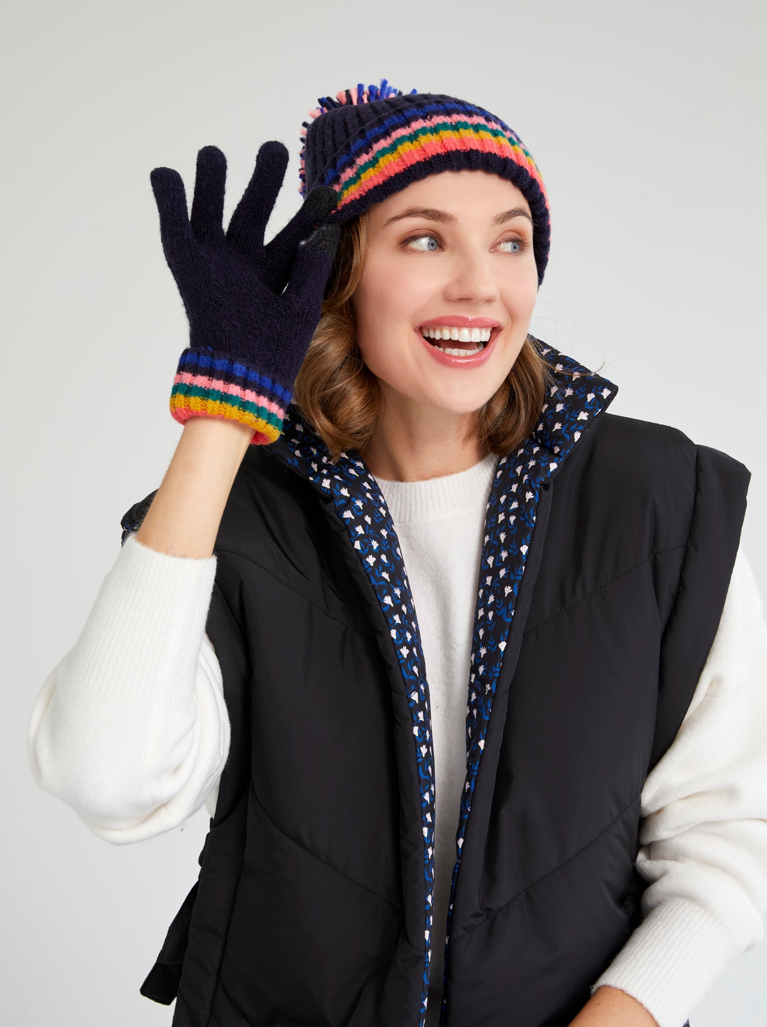Shiraleah Petra Reversible Vest, Black