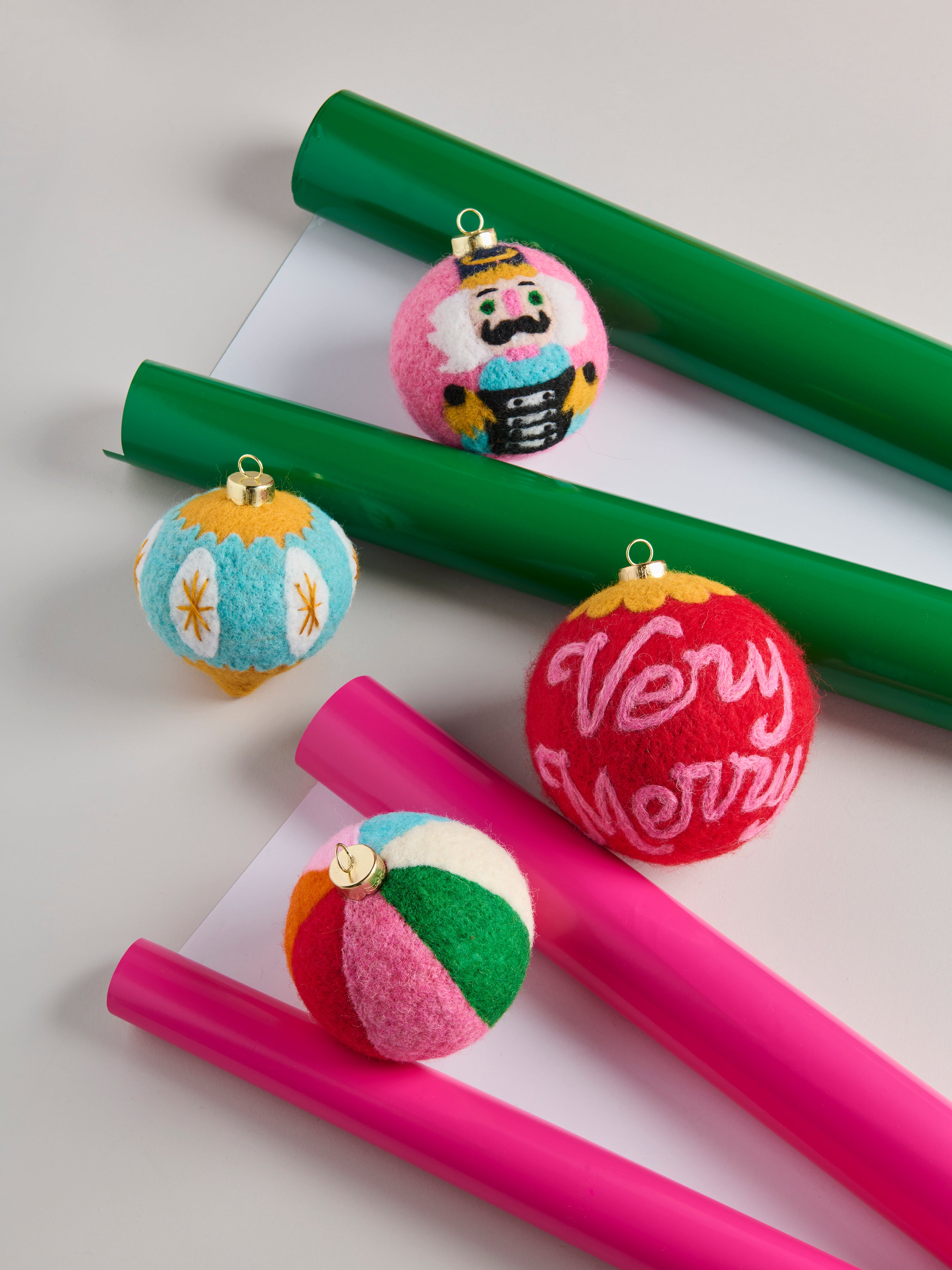 Shiraleah "Very Merry" Assorted Set of 4 Ornaments, Multi