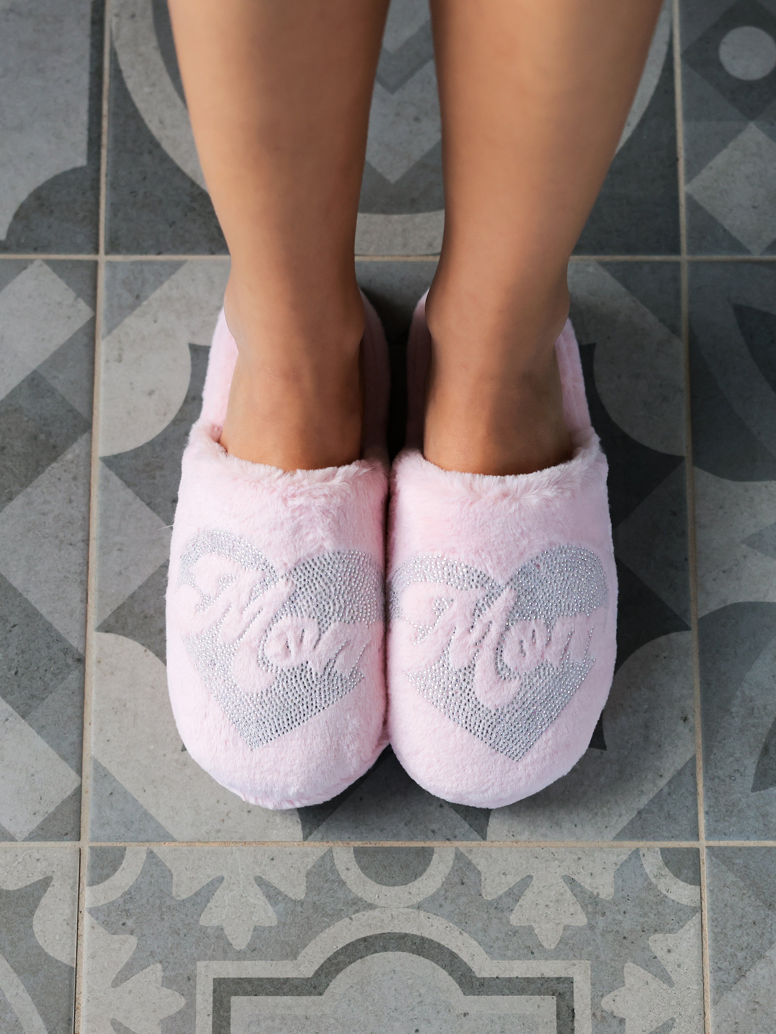 Shiraleah Assorted Set of 2 Sizes "Mom" Heart Slippers, Blush