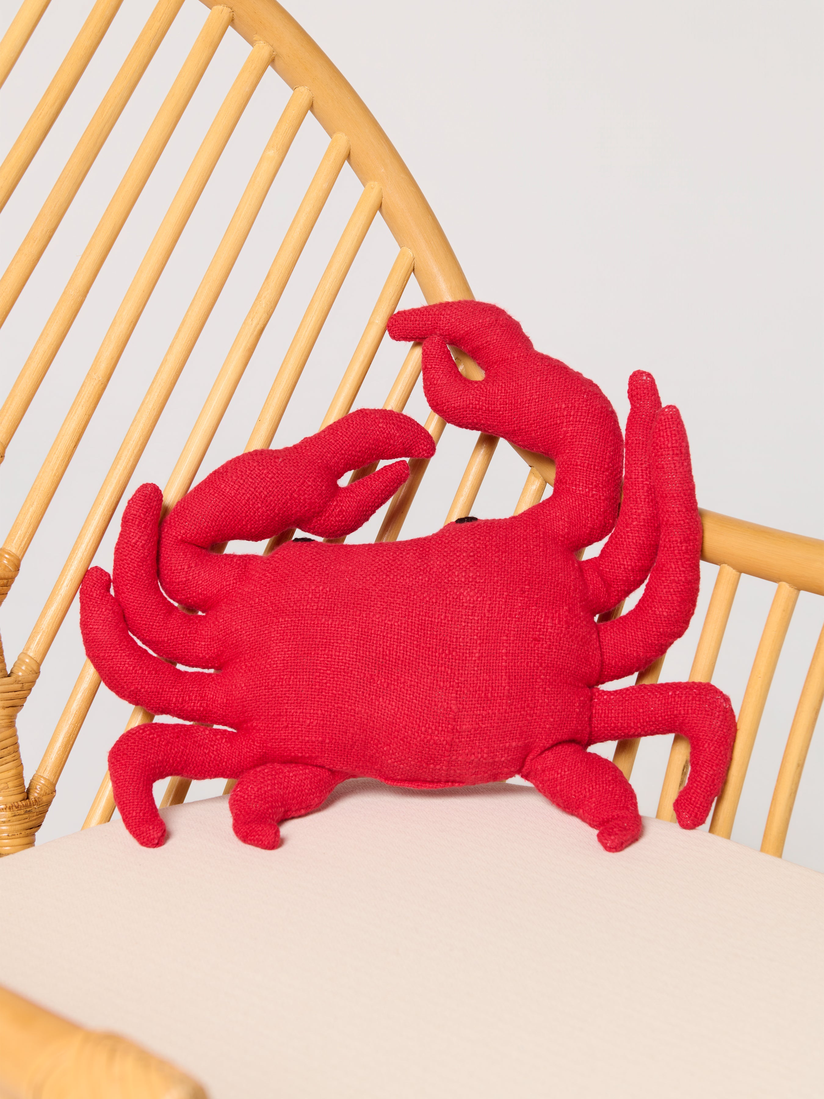 Shiraleah Cozy Crab Pillow, Red